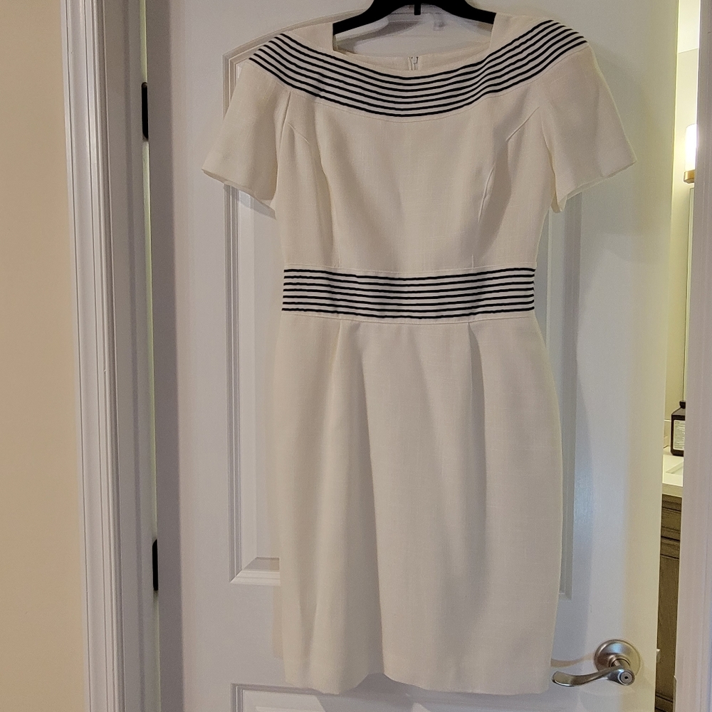 Pret a Porte Dress Size 14 white and navy blue